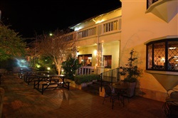 Henri’s Restaurant and Wine Bar